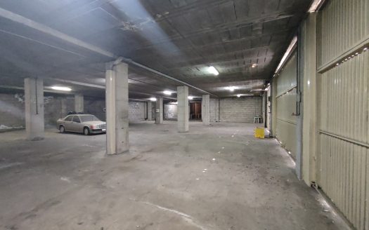 Edificio de locales y viviendas en Valle San Lorenzo