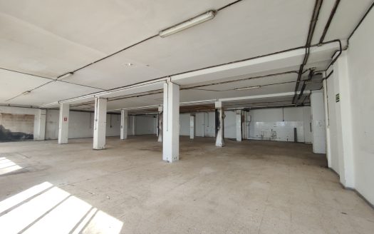 Edificio de locales y viviendas en Valle San Lorenzo