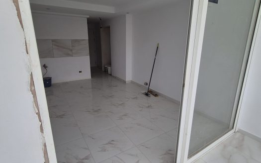Nice apartment completely renovated with views of the pool